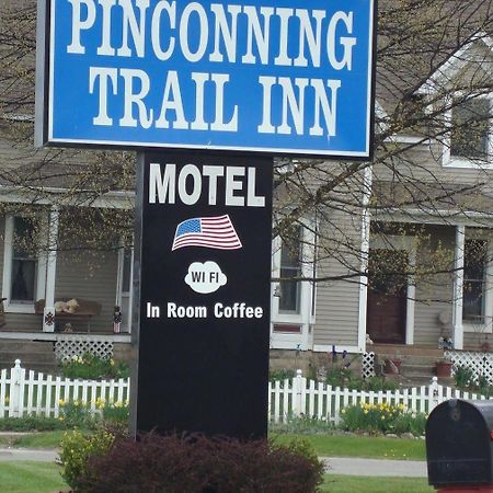 Pinconning Trail Inn Motel Exterior photo